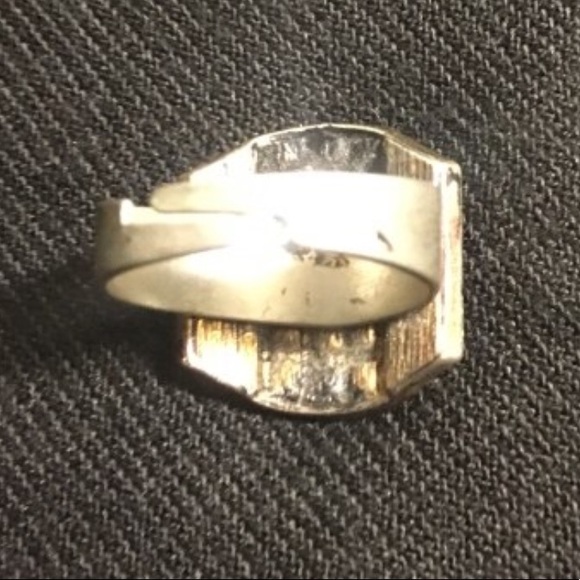 SOLD Ring - Picture 4 of 4